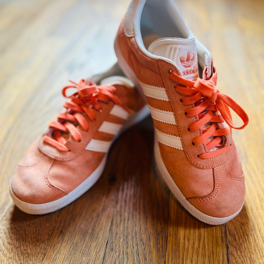 Women’s Adidas Gazelles - Picture 5 of 5